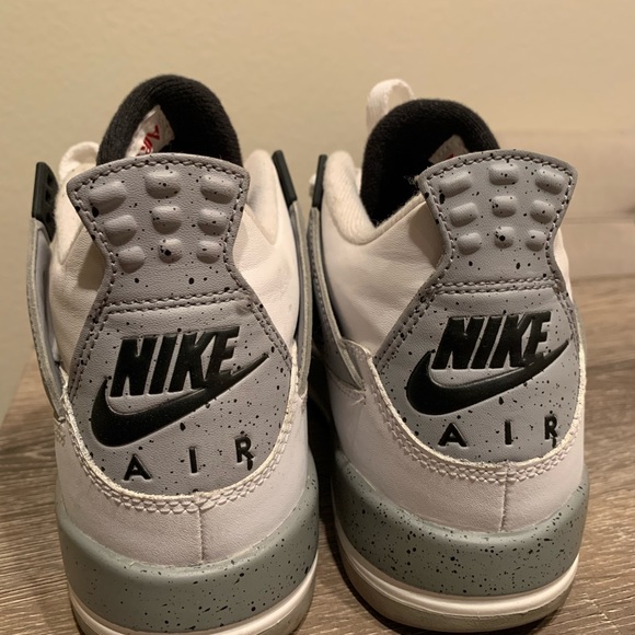 Jordan 4 Retro OG Cement - Picture 3 of 5